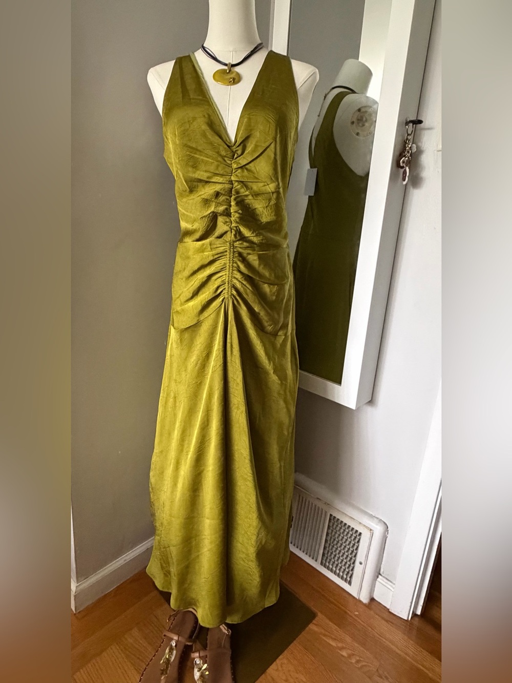 MELLODAY Olive-Gold Gathered Front Dress